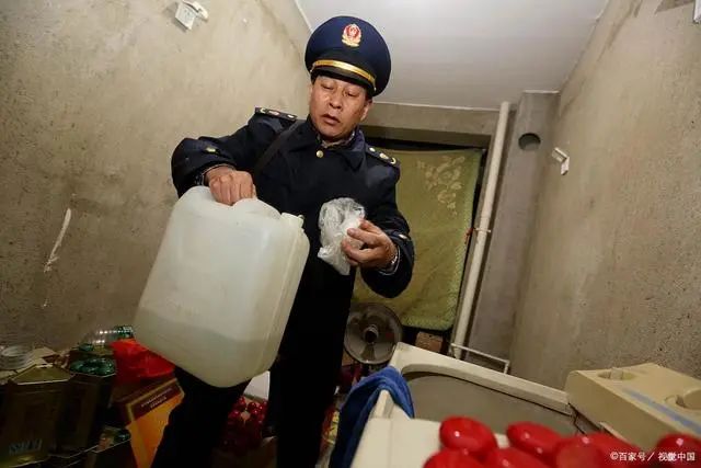 白酒怎么區(qū)分糧食酒和勾兌酒_白酒區(qū)分糧食酒和勾兌酒_白酒怎么區(qū)分糧食酒和勾兌酒